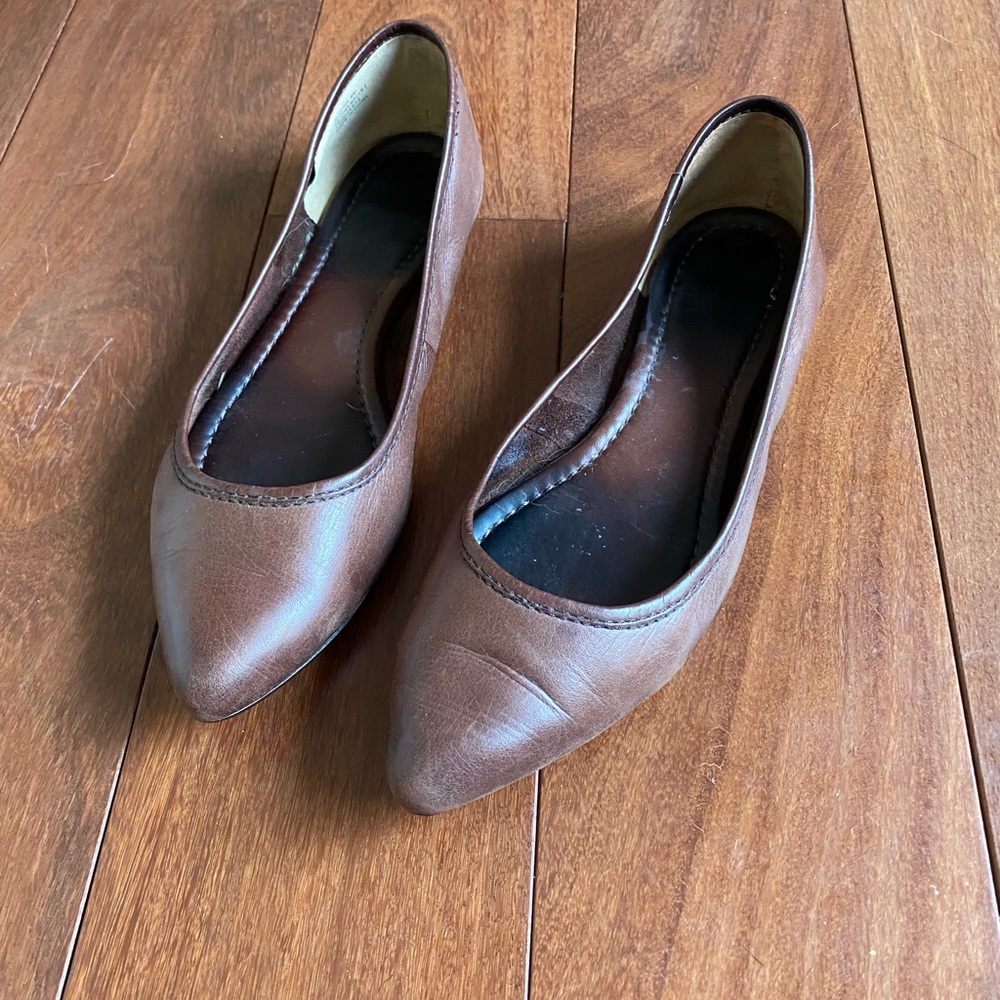 Elegant Brown Women's Flats